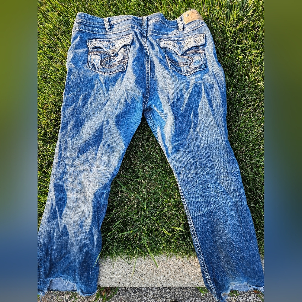 Silver Jeans - Picture 3 of 4
